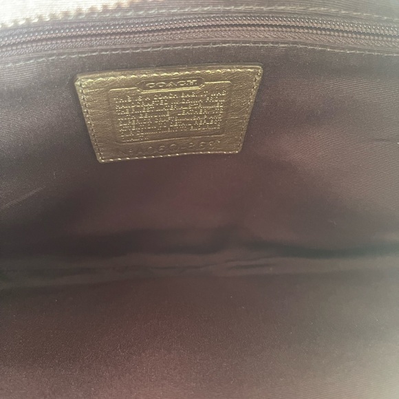 Coach Beige Signature Hobo - Picture 4 of 10
